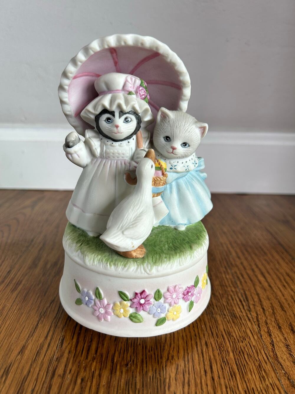 Vintage Kitty Cucumber Musical Figurine Schmid 1987 Bisque Porcelain